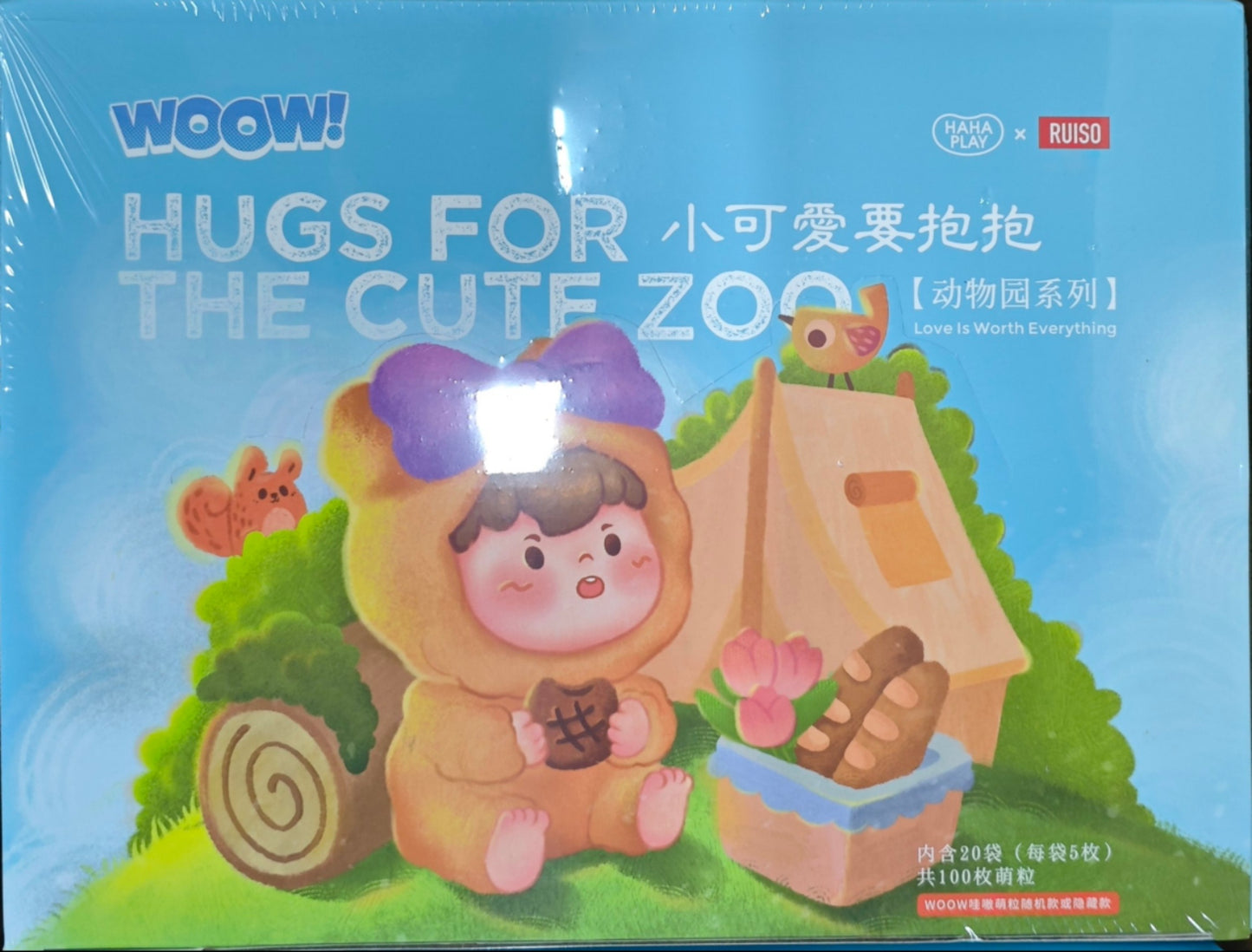 WOOW, the little cutie wants a hug