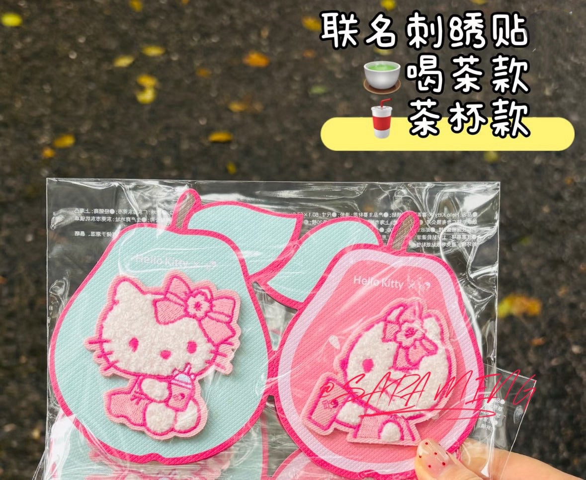 HEYTEA Hello Kitty Co branded Plush Pendant – whale tide play