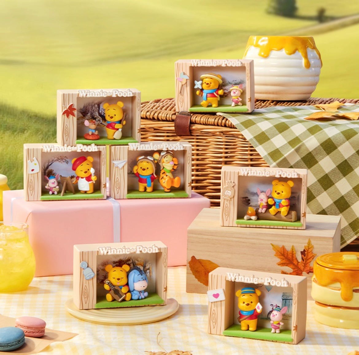 Disney Winnie the Pooh Autumn Tour Series Landscape Blind Box Ornament