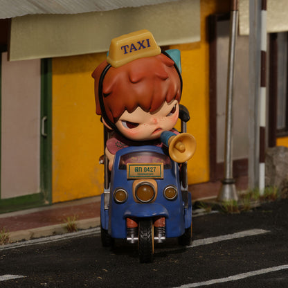 Hirono Tuk-Tuk Figure