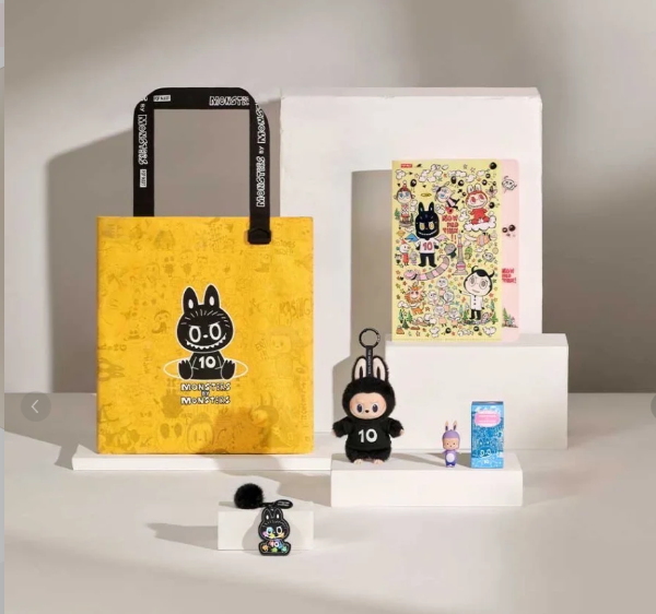 THE MONSTERS 10th Anniversary Exhibition Limited Edition Product Set
