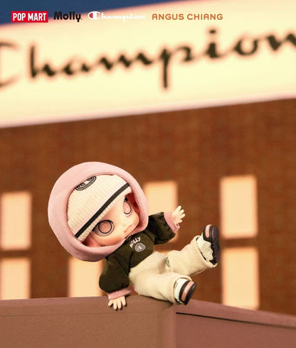 Molly x Champion Fish Fun Plus Figurine